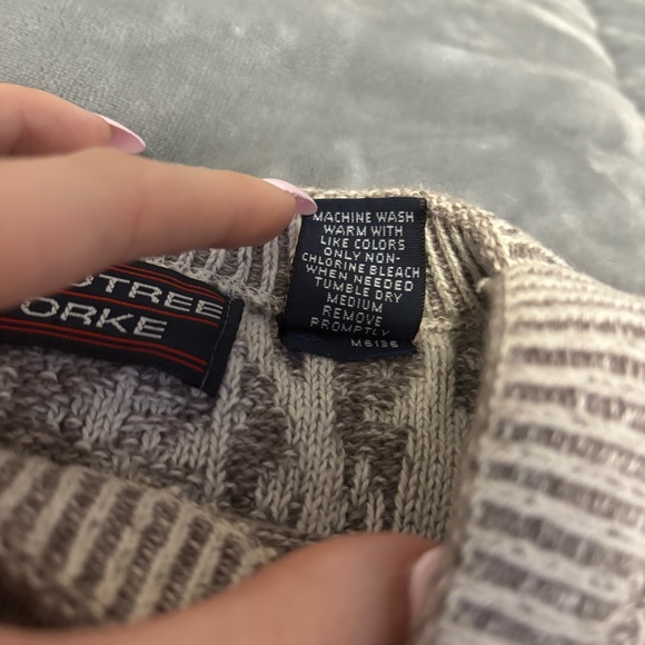 Vintage Eagle Detailing Embroidered Knit Sweater, Vintage USA Made - Picture 5 of 12